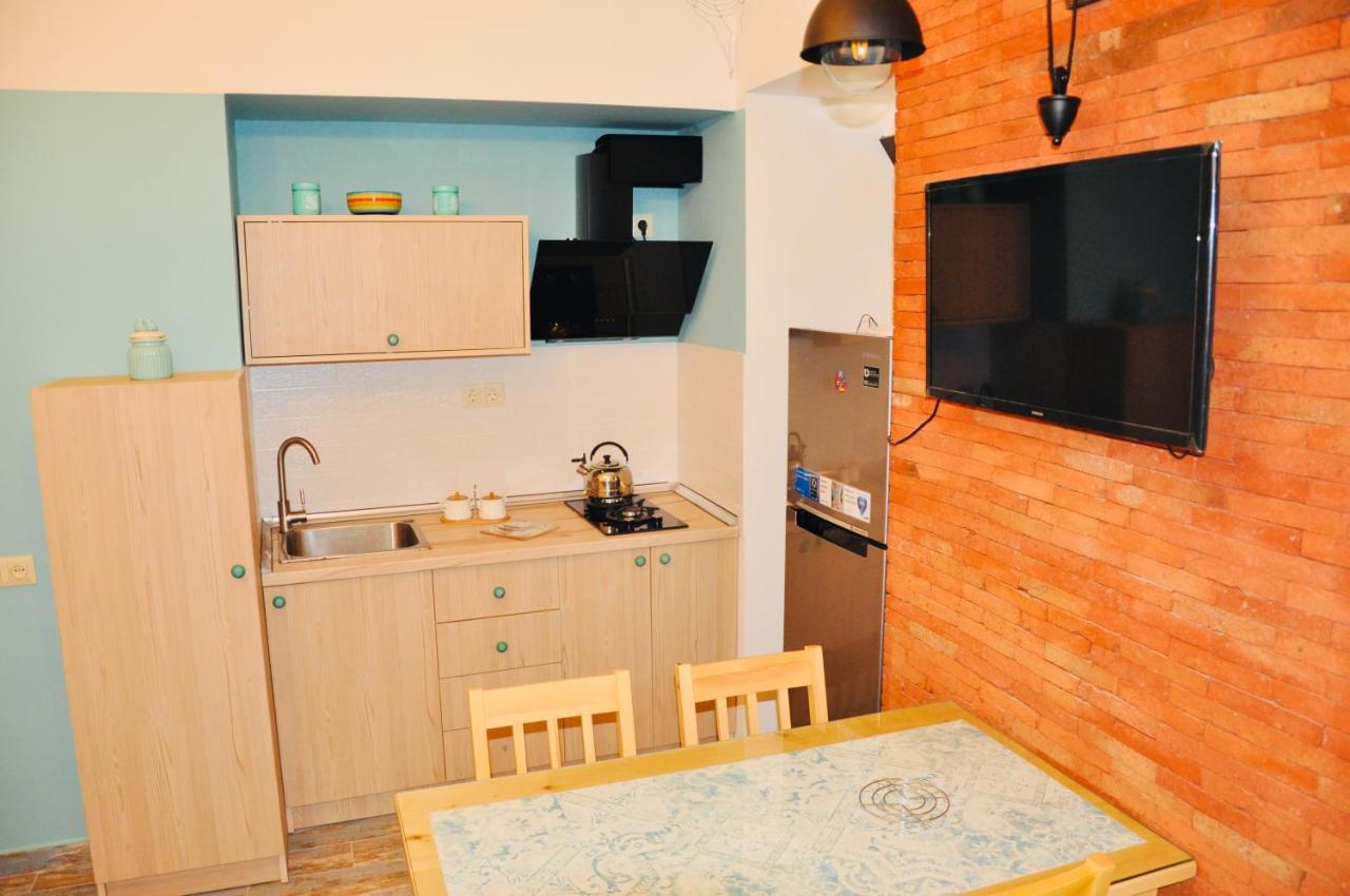 Comfortable Flat In Central Tbilisi ภายนอก รูปภาพ