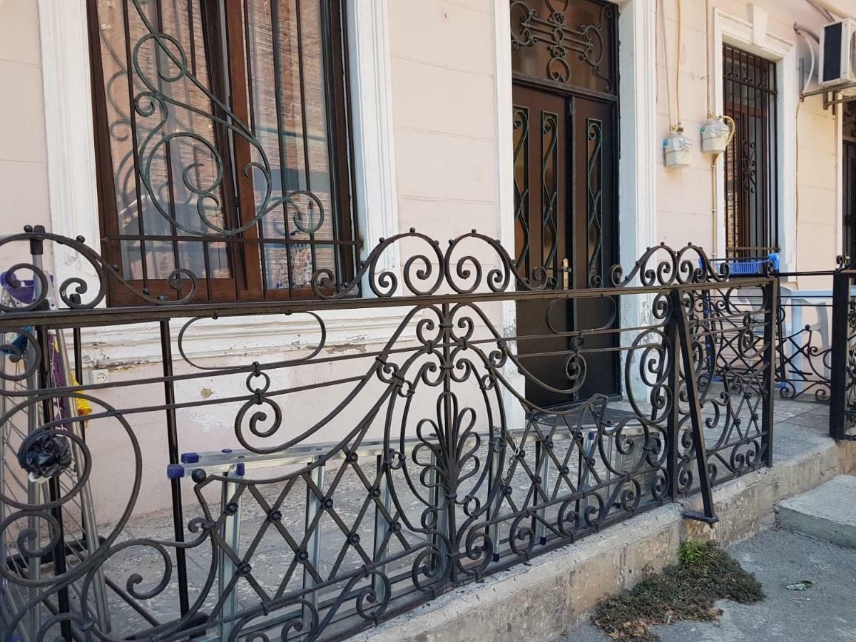 Comfortable Flat In Central Tbilisi ภายนอก รูปภาพ